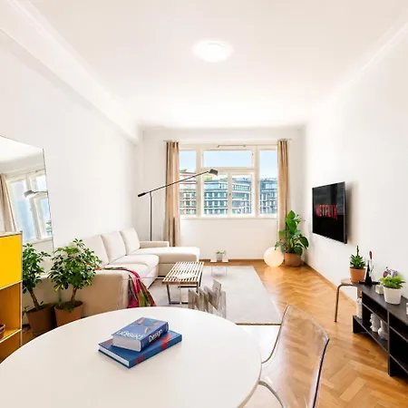 Apartment 1 Station Smart Tv, 55m2 *